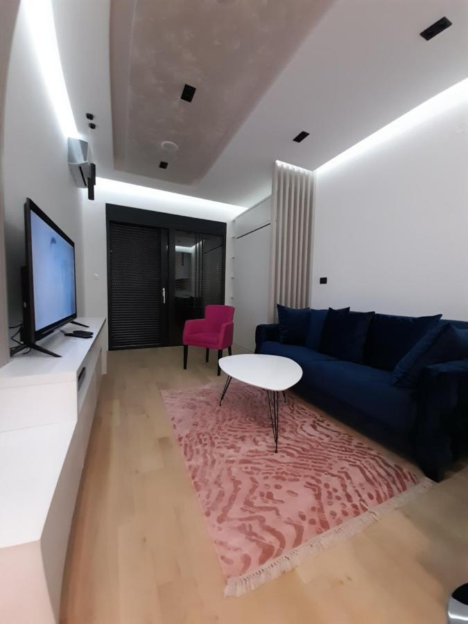 Rent Apartment Lux Soho City Бар Екстер'єр фото