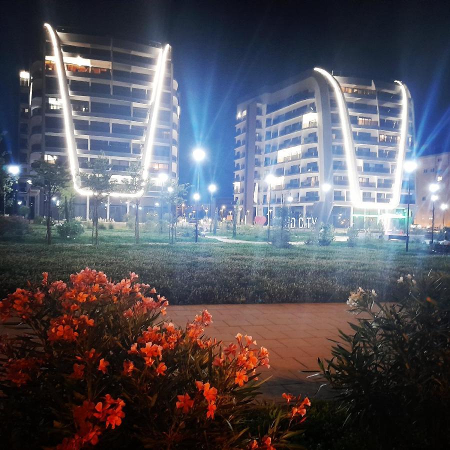 Rent Apartment Lux Soho City Бар Екстер'єр фото